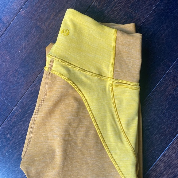 lululemon leggings, size 4 - Picture 2 of 2